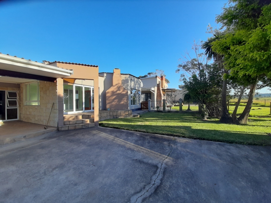 10 Bedroom Property for Sale in Cove Ridge East Eastern Cape